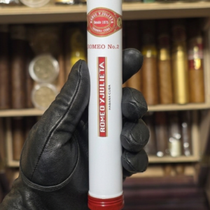 Romeo y Julieta "No.2" (Tubos)