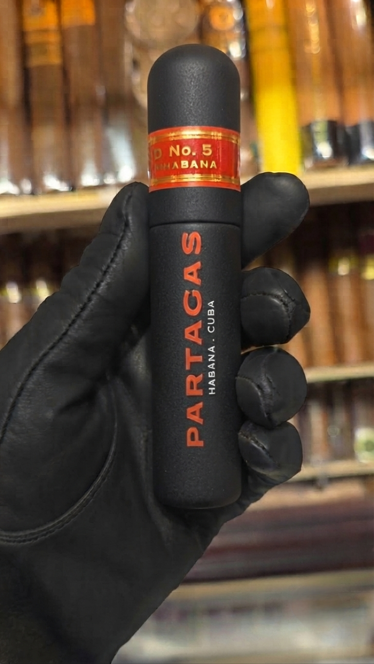 Partagas Serie D No. 5 Tubos